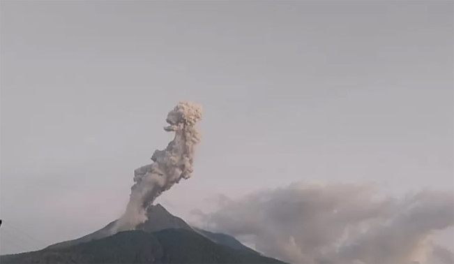Gunungapi Lewotobi Laki-Laki Tunjukkan Peningkatan Aktivitas